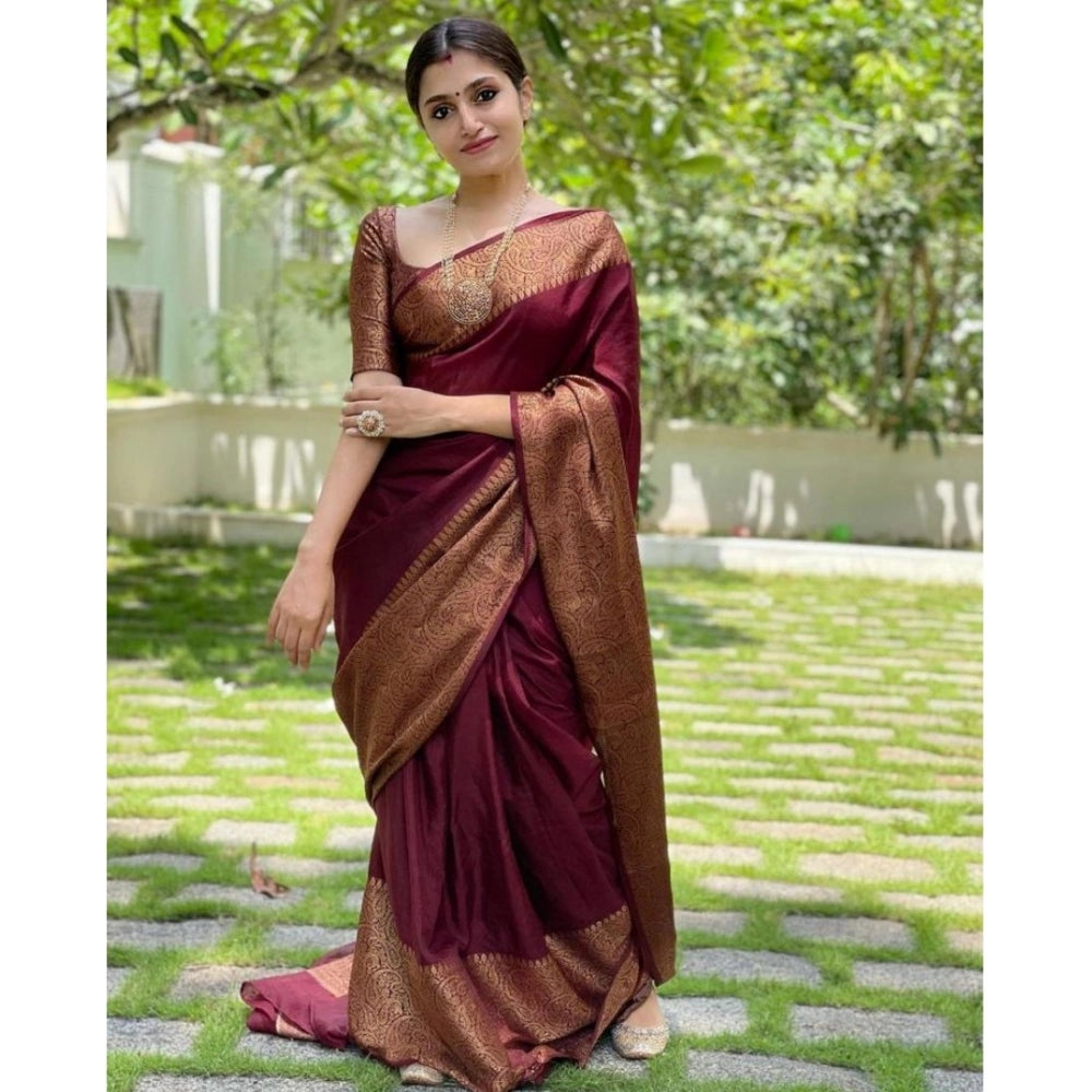 Maroon lichi silk saree for women — pallu detail