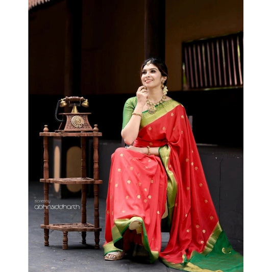 Women's Silk Blend Self Design Banarasi Saree With Unstitched Blouse (5.5Mtr, Red Green)