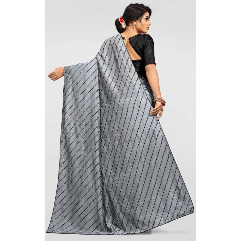 Grey vichitra saree for women — pallu detail