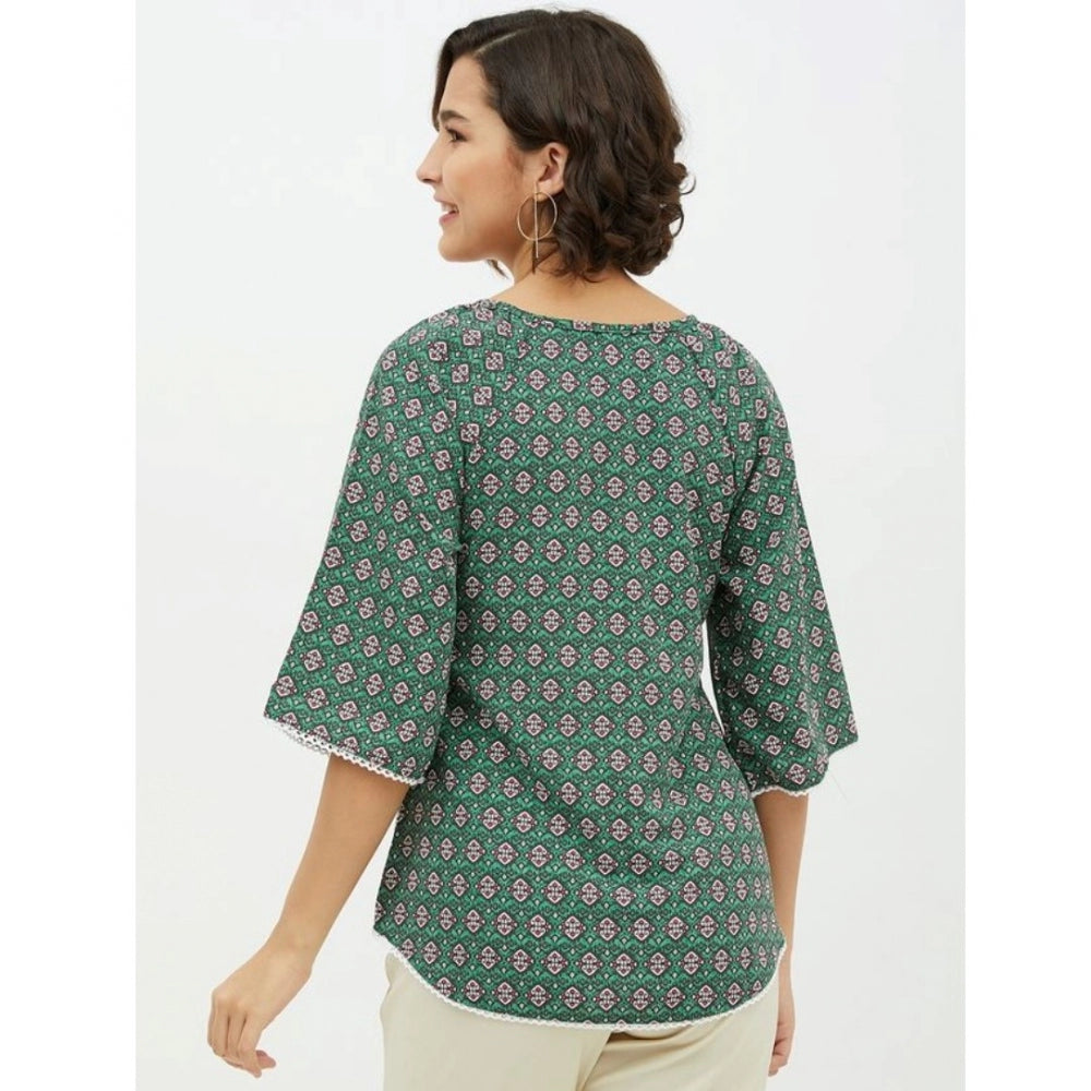 Green polyester top for women — detail view