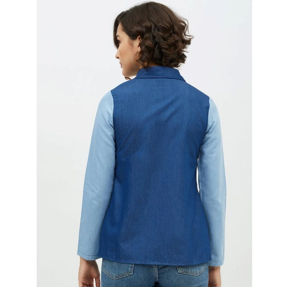 Blue denim shirt for women — detail view