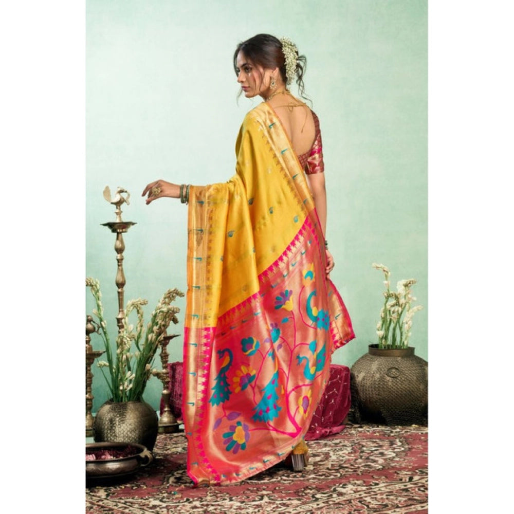 Mustard silk blend saree for women — pallu detail
